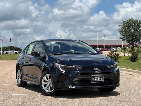 New 2026 Toyota Corolla LE FWD image 1