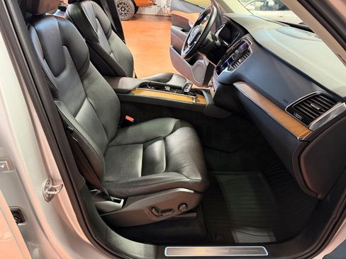 Used 2022 Volvo XC90 T8 Inscription Expression w/ Advanced Package image 22