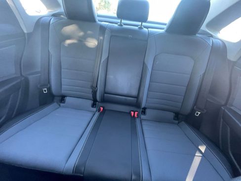 Used 2025 Volkswagen Jetta SE image 32