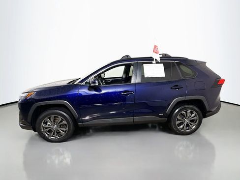Certified 2022 Toyota RAV4 XLE Premium image 4