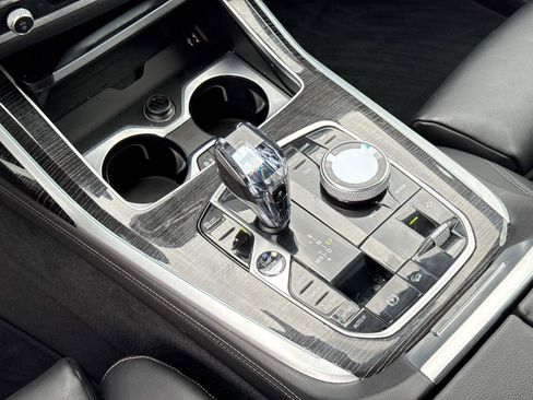 Used 2022 BMW X7 xDrive40i w/ M Sport Package image 29