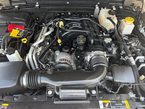 Used 2023 Jeep Gladiator Sport AWD/4WD image 27