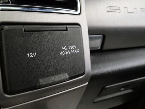 Used 2022 Ford F350 Platinum w/ Tremor Off-Road Package AWD/4WD image 35