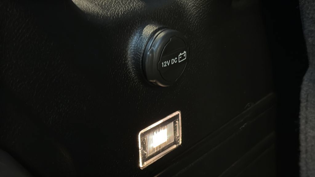 Used 2023 Jeep Wrangler Sport AWD/4WD image 9