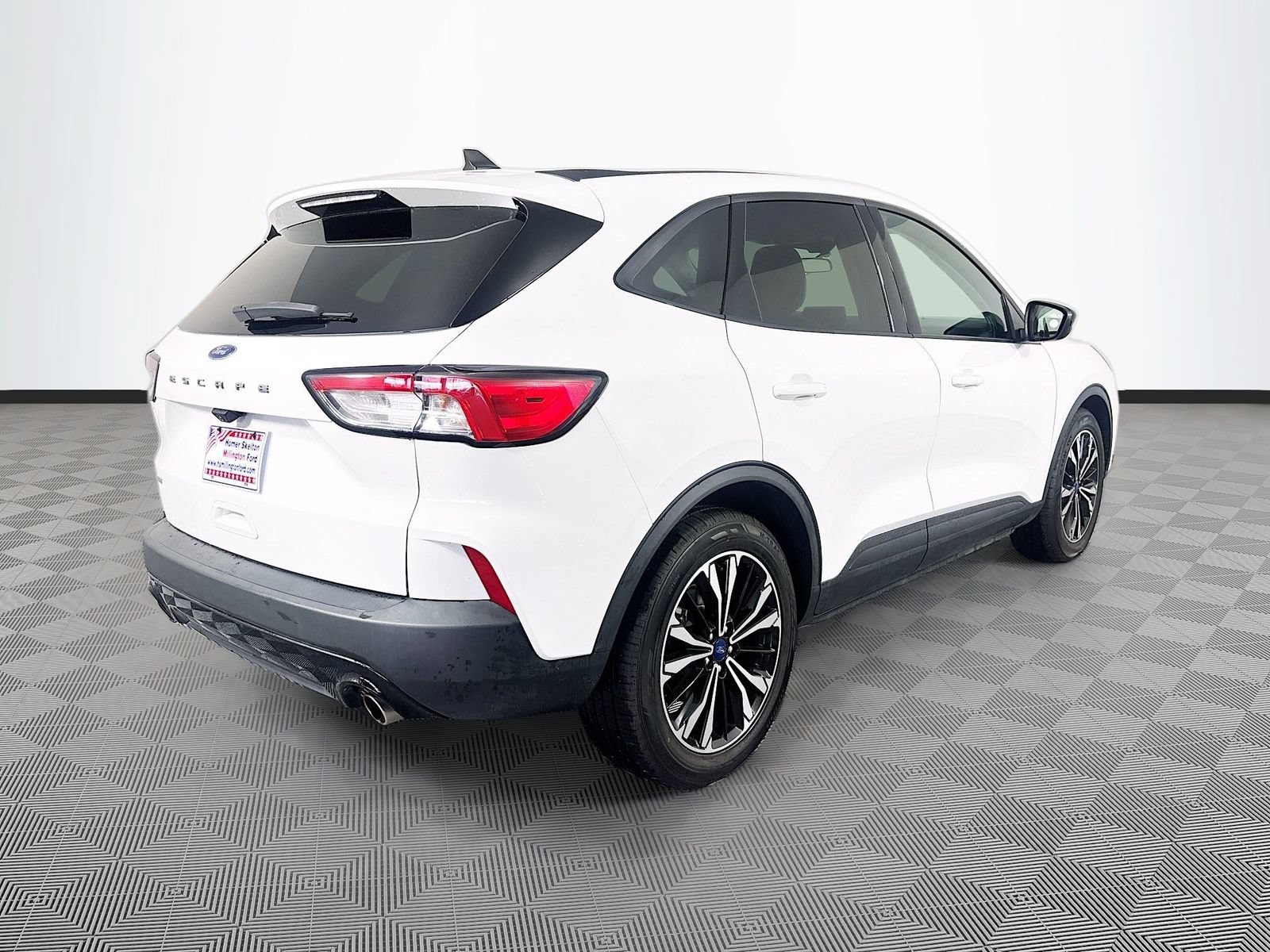 Used 2022 Ford Escape SE w/ SE Sport Appearance Package FWD image 7