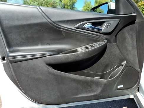 Used 2016 Chevrolet Malibu LT w/ Leather Package FWD image 13