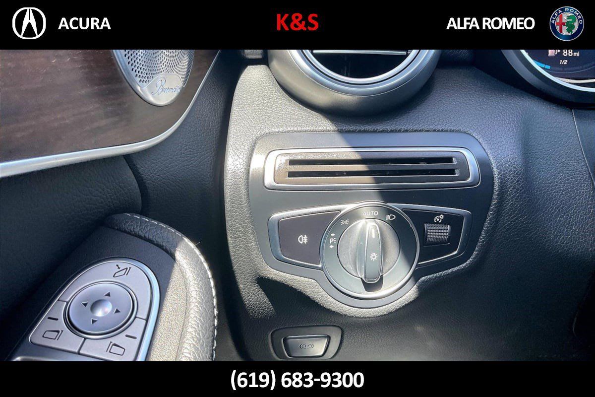 Used 2020 Mercedes-Benz C 300 Sedan w/ Premium Package image 37