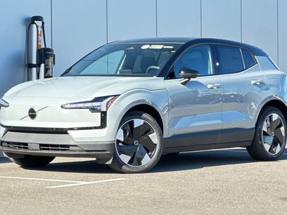 New 2025 Volvo EX30 Plus w/ Protection Package Premier