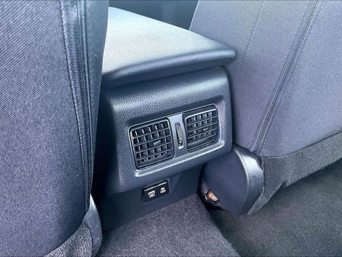 Used 2025 Toyota Camry LE image 10