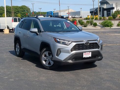 Used 2025 Toyota RAV4 XLE w/ Convenience Package AWD/4WD image 1