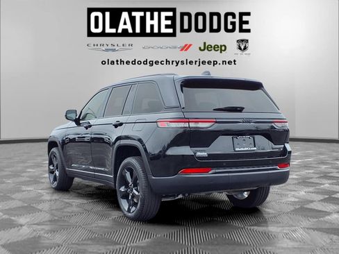New 2025 Jeep Grand Cherokee Limited w/ Black Appearance Package image 3