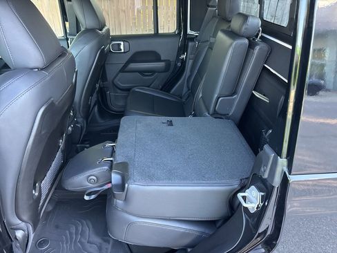 New 2026 Jeep Gladiator Sport AWD/4WD image 31