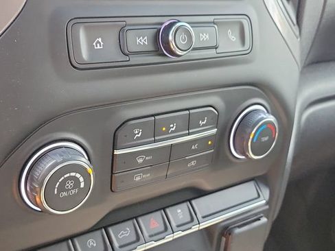 Certified 2022 Chevrolet Silverado 1500 Custom AWD/4WD image 32