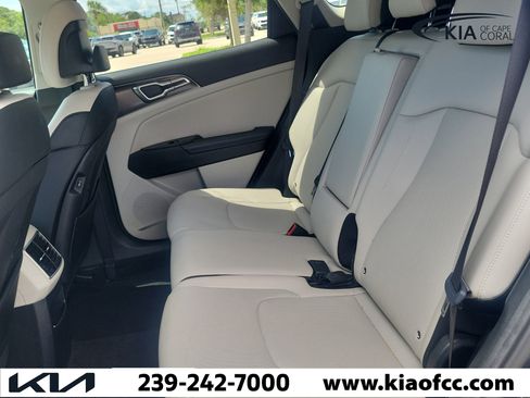 Used 2023 Kia Sportage EX FWD image 14