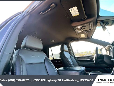 Used 2023 GMC Yukon Denali image 16