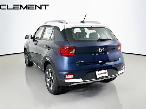 Certified 2026 Hyundai Venue SEL FWD image 10