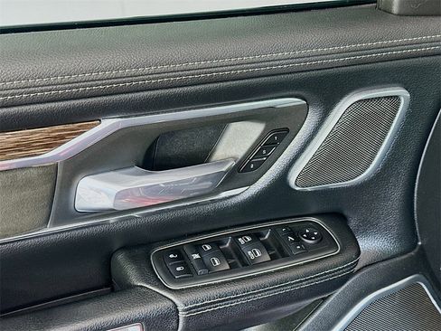 Used 2019 RAM 1500 Laramie image 18