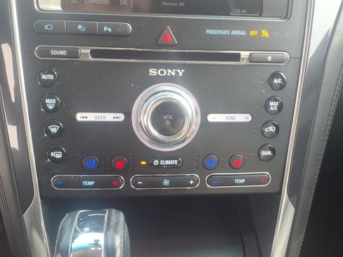 Used 2018 Ford Explorer Platinum image 20