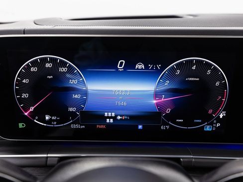 Used 2025 Mercedes-Benz GLS 580 4MATIC image 14