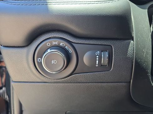 Used 2021 Dodge Durango SXT w/ 3rd Row Seating Group RWD image 21