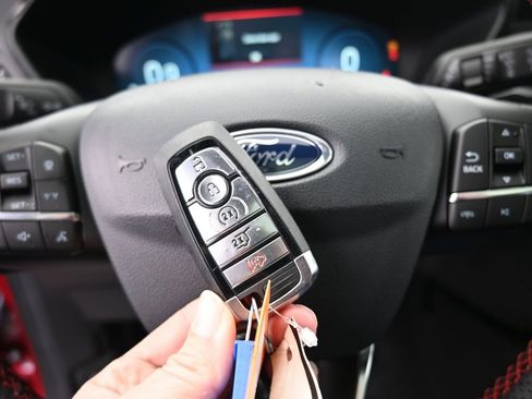 New 2025 Ford Escape ST-Line Elite w/ Premium Technology Package image 34