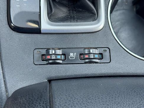 Used 2015 Toyota Highlander Limited AWD/4WD image 34