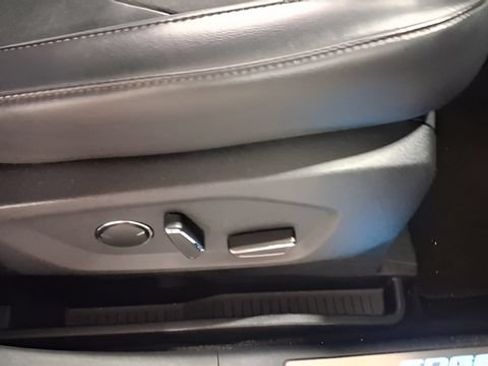Used 2015 Ford Edge Titanium w/ Equipment Group 301A FWD image 18