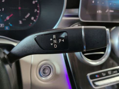 Used 2022 Mercedes-Benz GLC 300 GLC 300 image 32