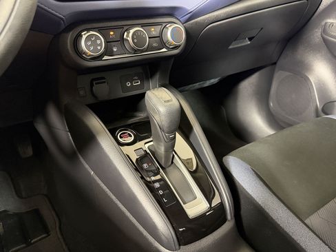 Used 2024 Nissan Versa SV w/ Trunk Package FWD image 17