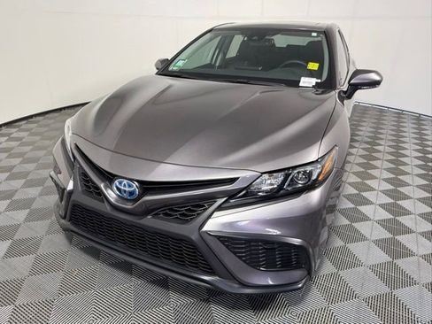 Used 2024 Toyota Camry SE w/ Audio Upgrade Package FWD image 2
