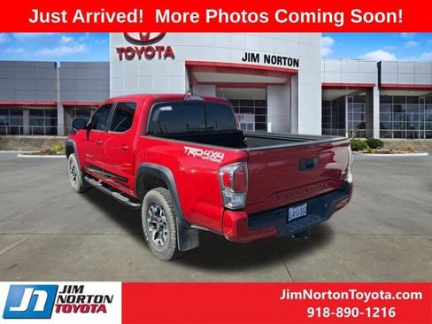 Used 2020 Toyota Tacoma TRD Off-Road w/ Technology Package AWD/4WD image 5