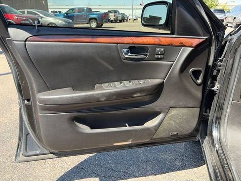 Used 2006 Cadillac DTS Performance FWD image 9