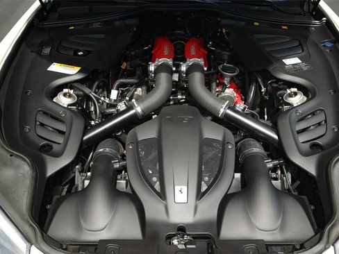 Certified 2018 Ferrari GTC4Lusso T image 21