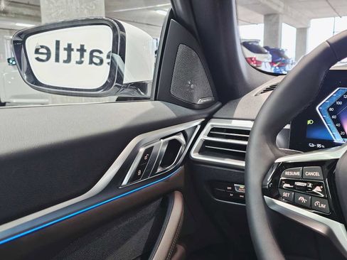 New 2025 BMW i4 xDrive40i image 22