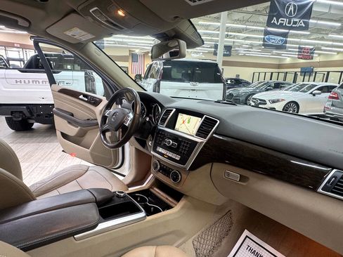 Used 2014 Mercedes-Benz ML 350 2WD w/ Premium 1 Package image 40