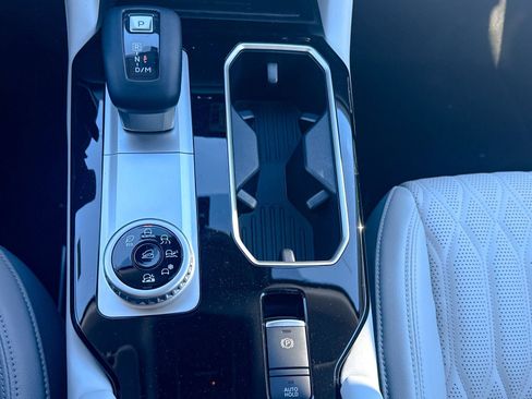 New 2025 Mitsubishi Outlander AWD image 38