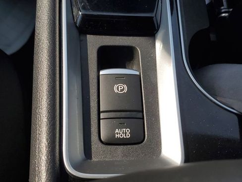 Used 2021 Nissan Altima 2.5 SV w/ SV Premium Package image 32