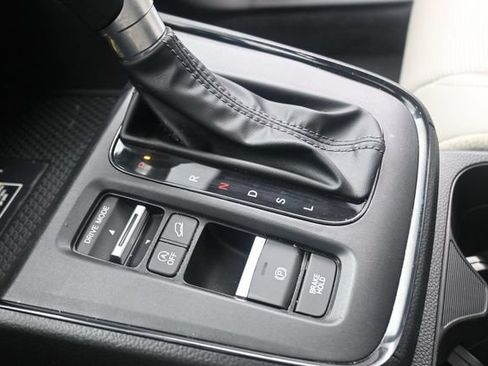 Used 2025 Honda CR-V EX-L image 13