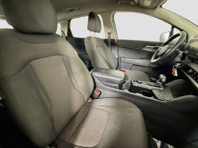 Used 2023 Kia Sportage LX FWD image 27