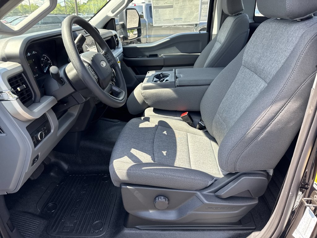 New 2025 Ford F350 XL w/ 360-Degree Camera Package RWD image 9
