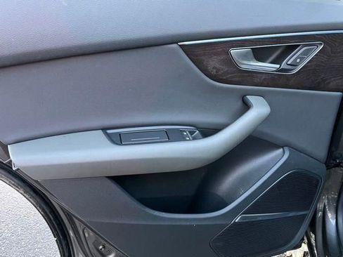 Used 2019 Audi Q8 Prestige AWD/4WD image 17