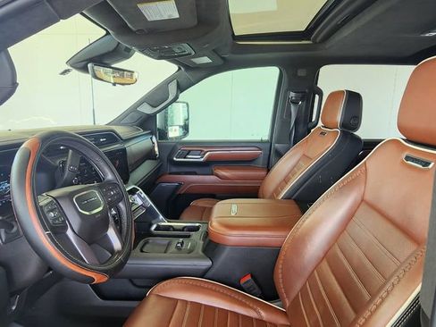 Used 2024 GMC Sierra 3500 Denali Ultimate AWD/4WD image 13