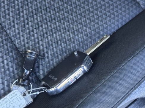 Used 2025 Kia Soul LX w/ LX Technology Package image 21