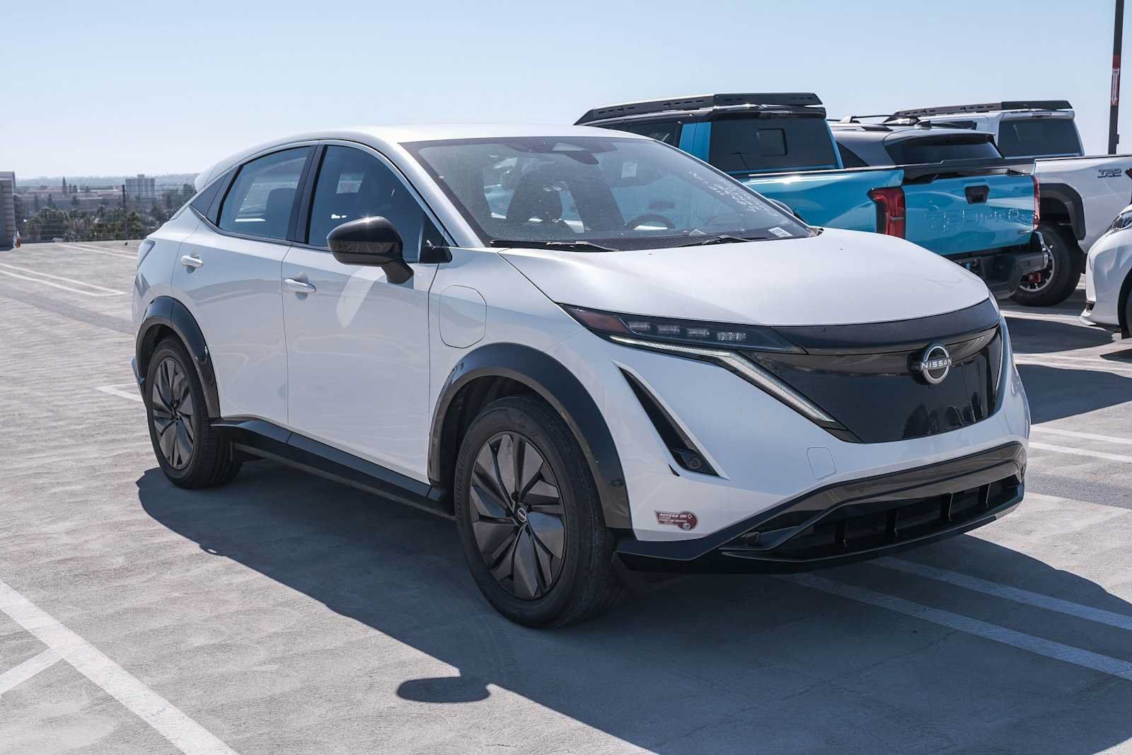 Used 2024 Nissan Ariya FWD image 3