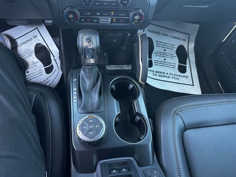 New 2025 Ford Bronco Badlands image 65