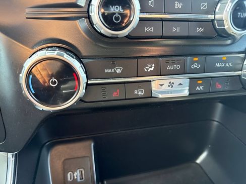 Used 2022 Ford F150 XLT w/ Equipment Group 302A High AWD/4WD image 12