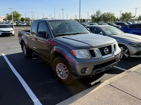 Used 2019 Nissan Frontier SV RWD image 3