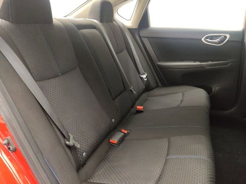 Used 2019 Nissan Sentra SR image 19