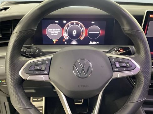Certified 2025 Volkswagen Tiguan SE R-Line AWD/4WD image 20