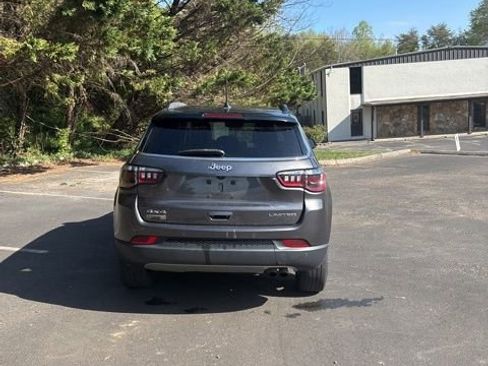 Used 2022 Jeep Compass Limited image 8